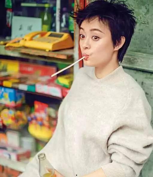 吃瓜短发女老板,揭秘职场女性的麻辣生活