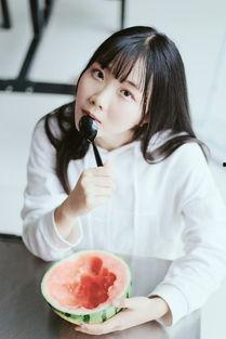 吃瓜少女文章,揭秘娱乐圈背后的故事与真相