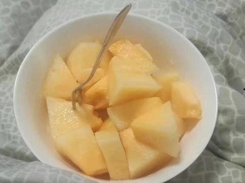 每天晚上只吃哈密瓜,健康饮食的奇妙之旅