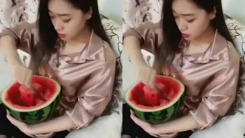 撒娇吃瓜女生视频下载,揭秘热门撒娇吃瓜女生视频下载背后的魅力