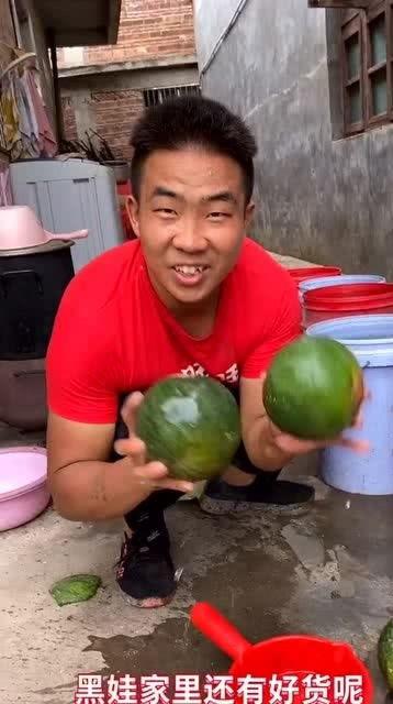 东北小伙吃瓜,一场味蕾与夏天的邂逅