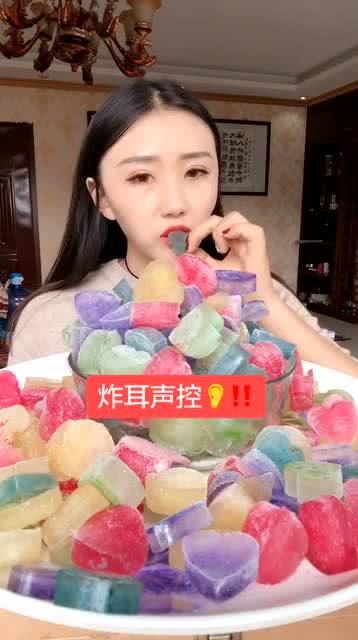 声控助眠吃瓜,打造轻松入眠的夜晚体验