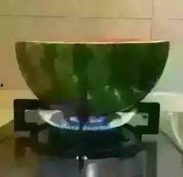 绝望中吃瓜,吃瓜者的心灵慰藉之旅