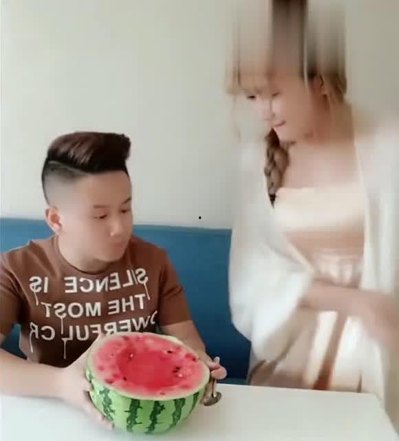 吃瓜表妹大川,揭秘娱乐圈背后的故事